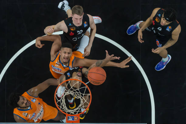 也让瓦特站 也让瓦特站